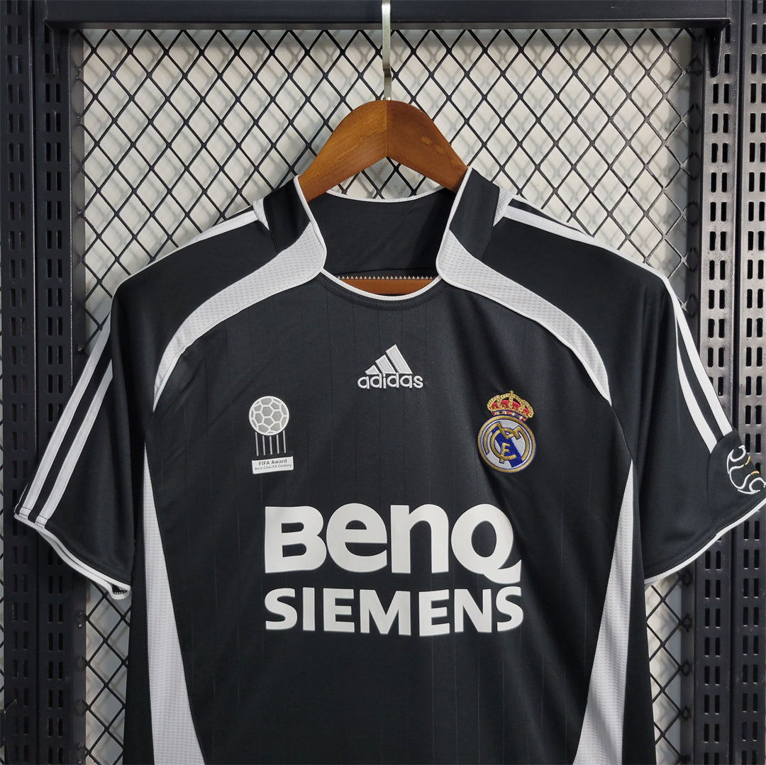Real Madrid Away 2006-07 - Retro Shirt