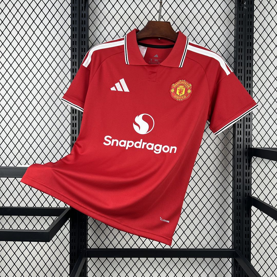 Manchester United Home 2026-27 - Stadium Kit
