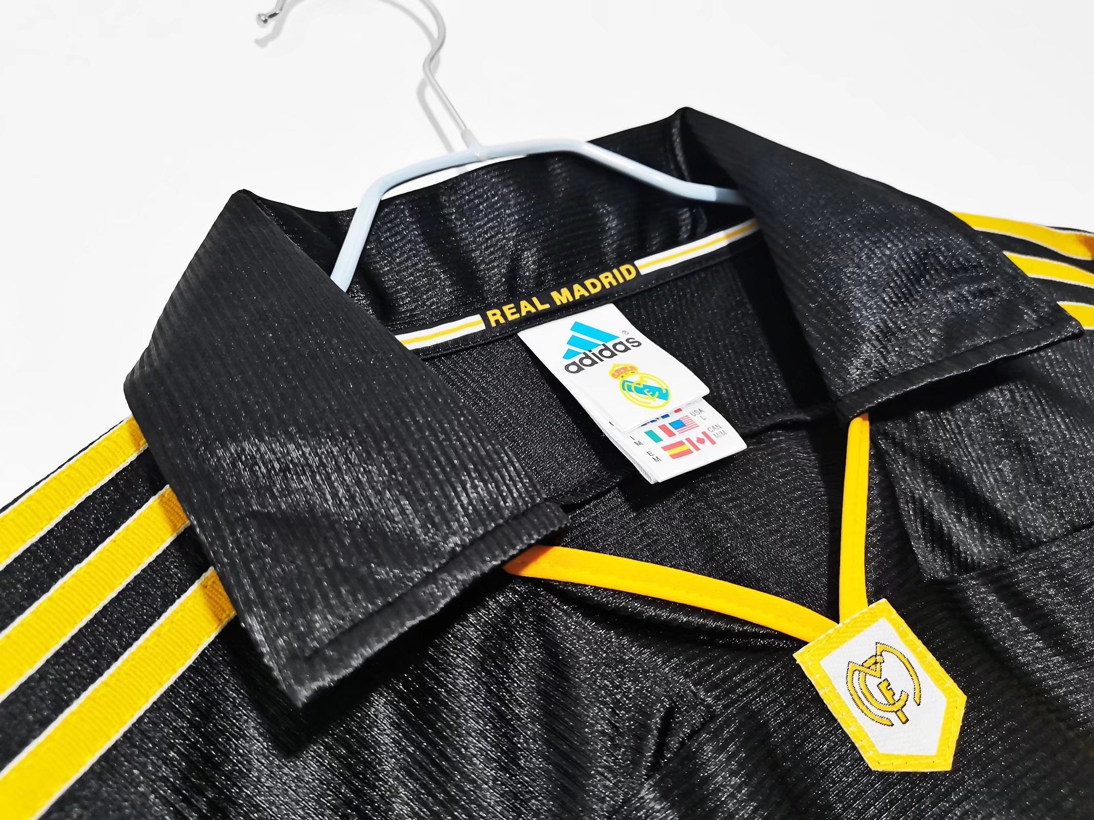 Real Madrid Away 1998-00 - Retro Shirt