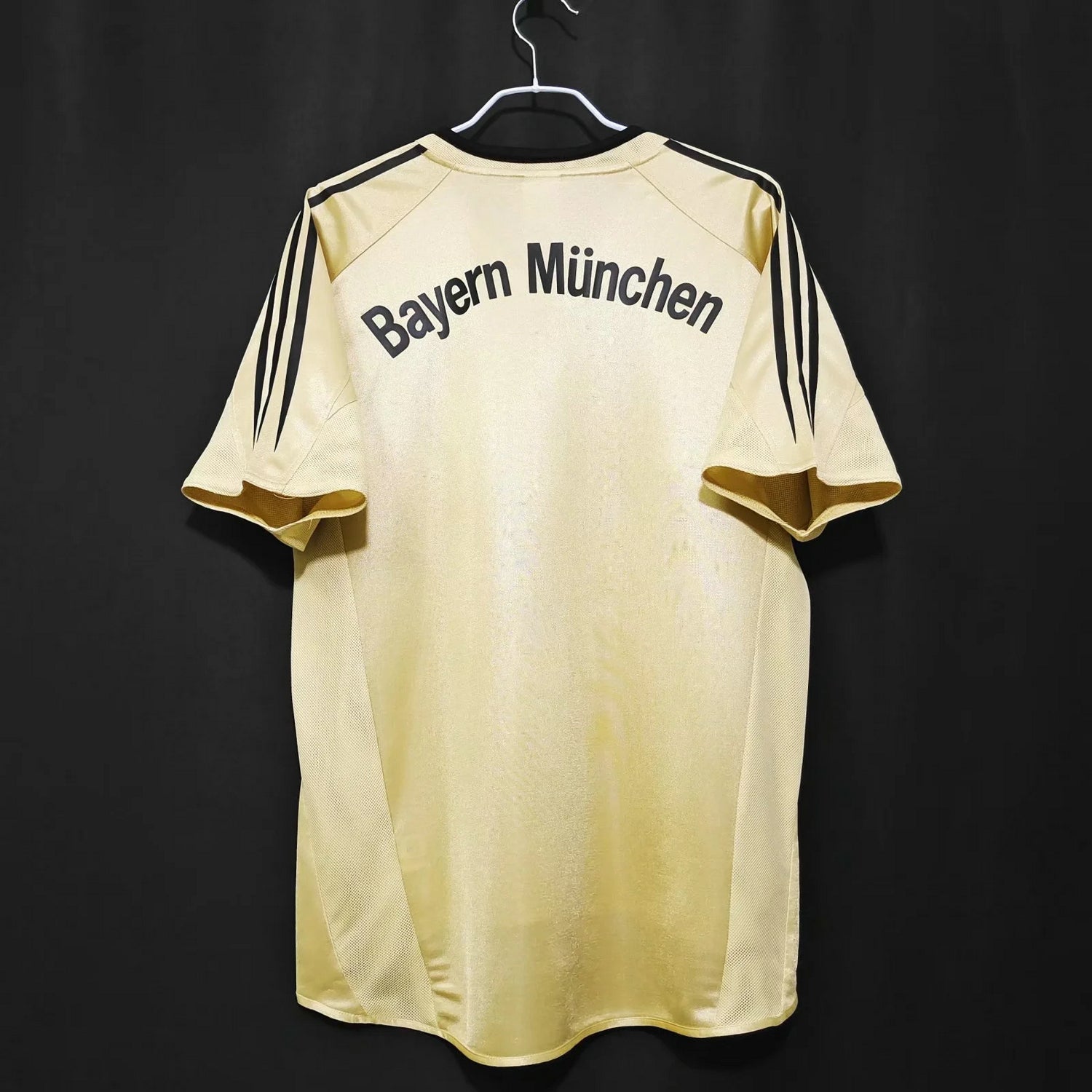 Bayern Munich Away 2004-05 - Retro Shirt