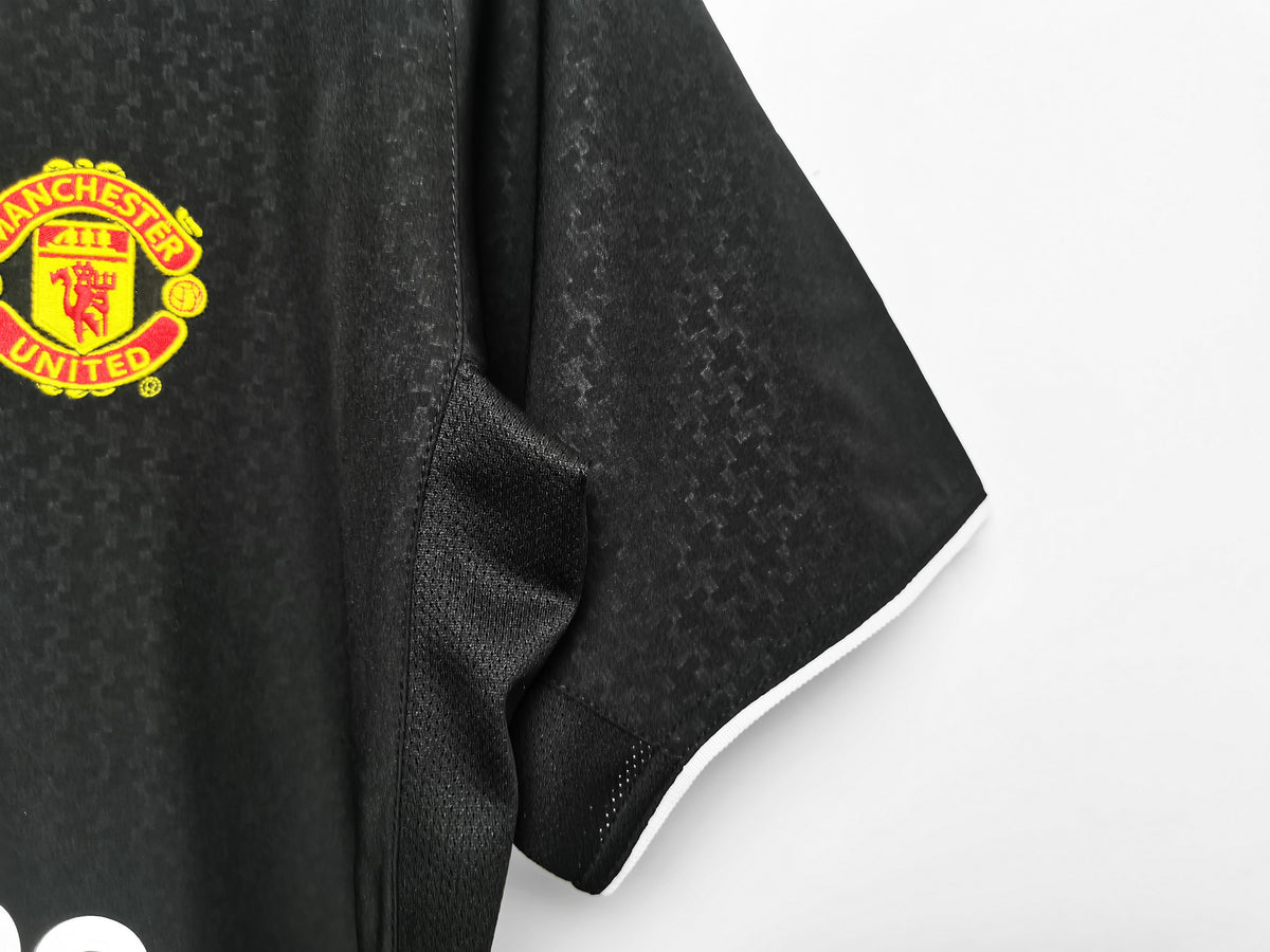 Manchester United 2003-05 Away - Retro Shirt