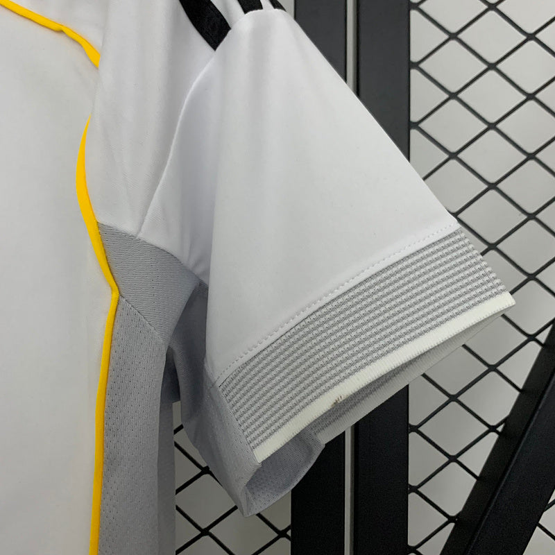 Real Madrid Home 2025-26 - Stadium Kit