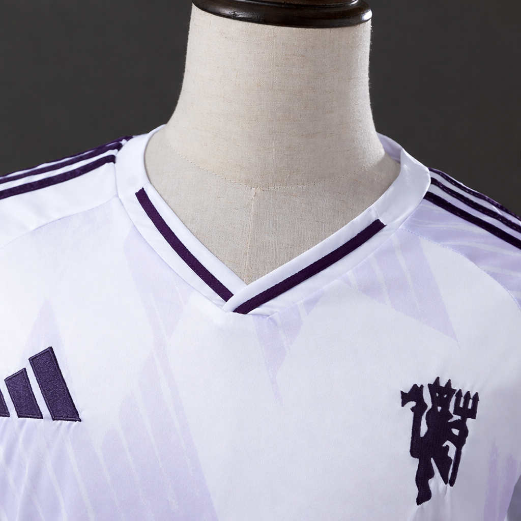 Manchester United Away 2025-26 - Stadium Kit (Full Sleeves)