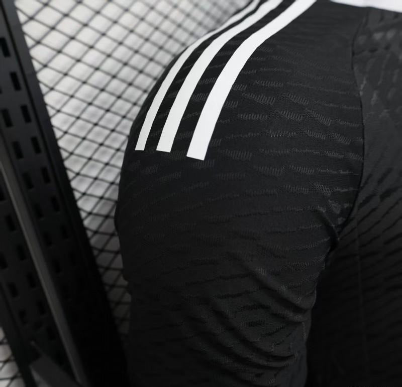 Real Madrid Goalkeeper 2025-26 - Players Version