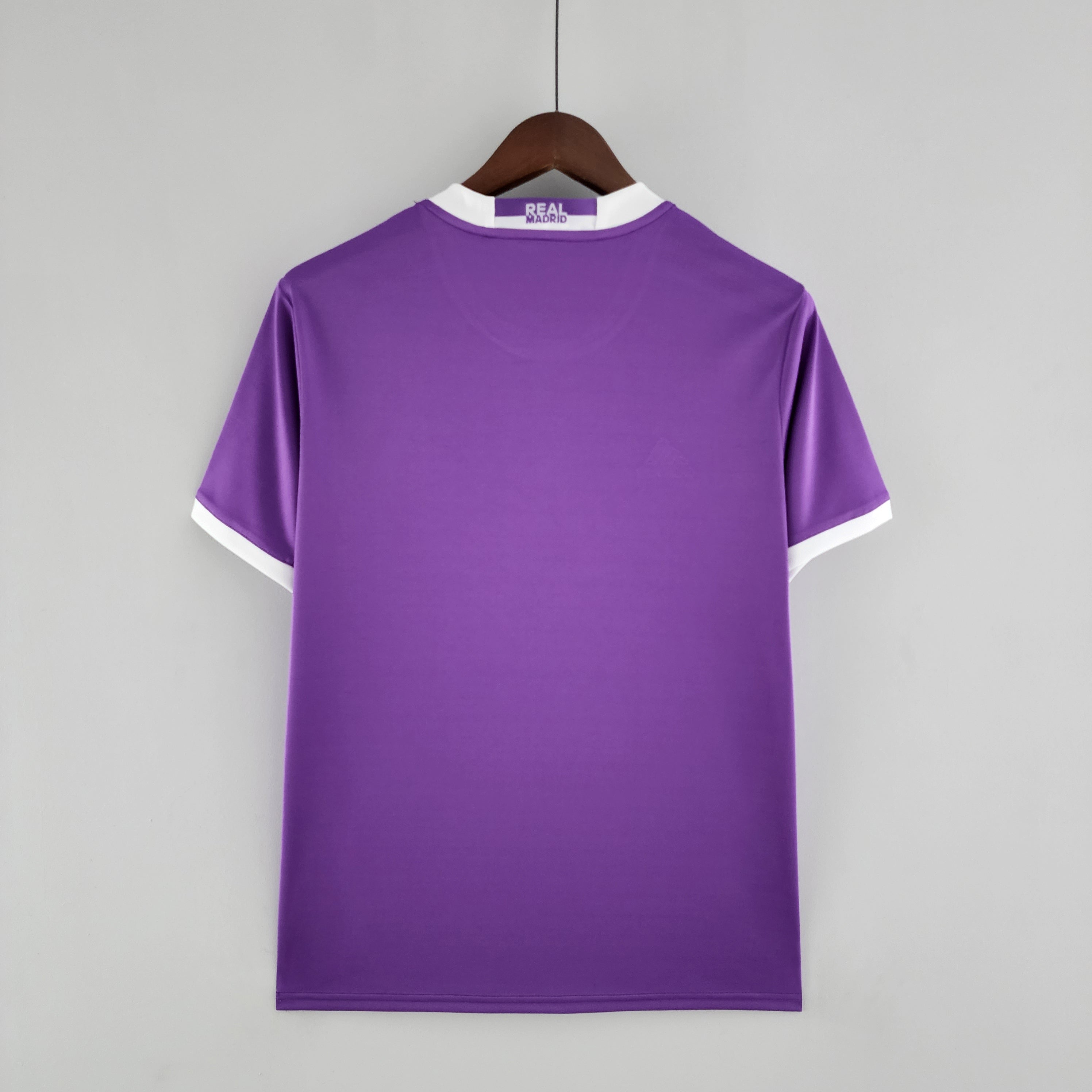 Real Madrid 2016-17 Away - Retro Shirt