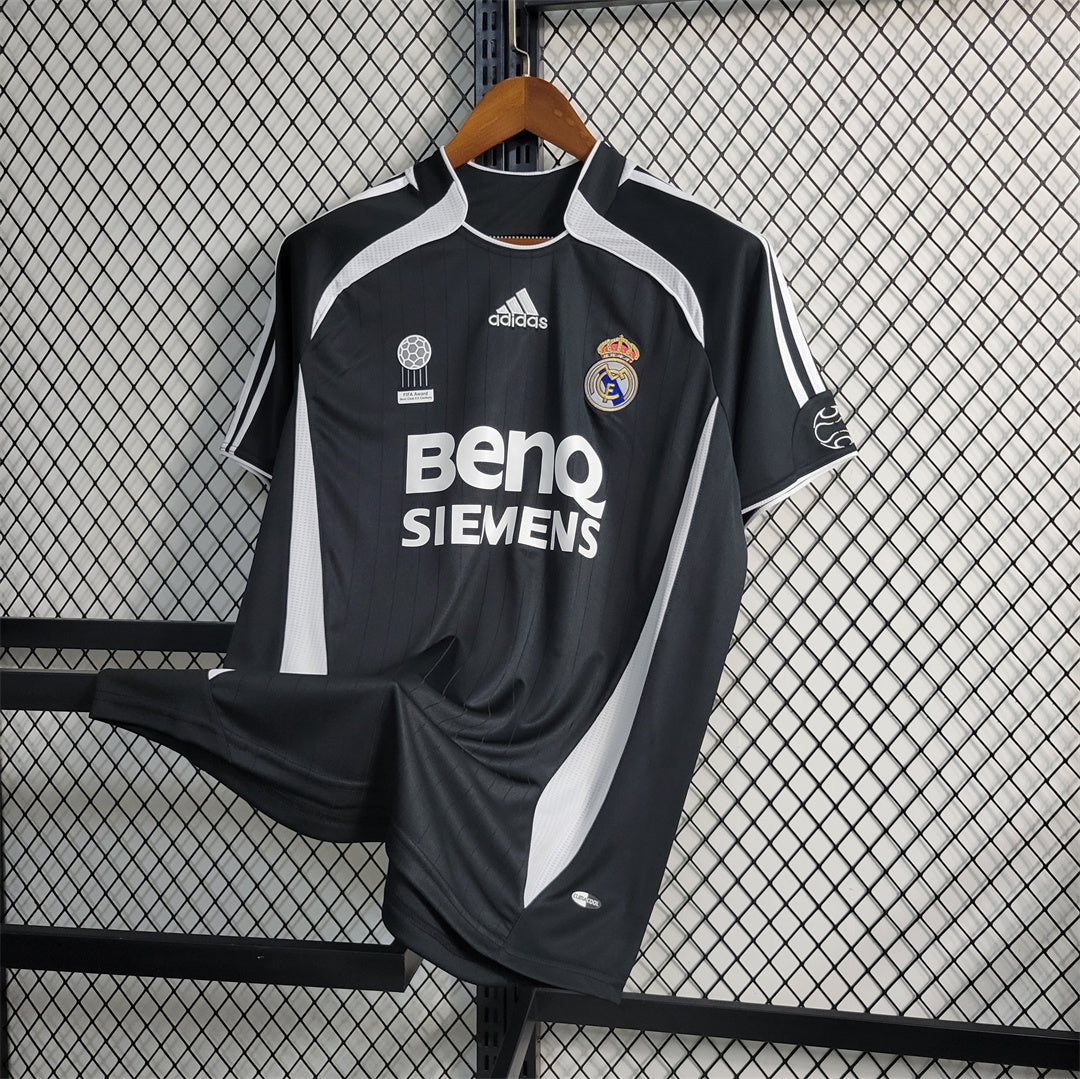 Real Madrid Away 2006-07 - Retro Shirt