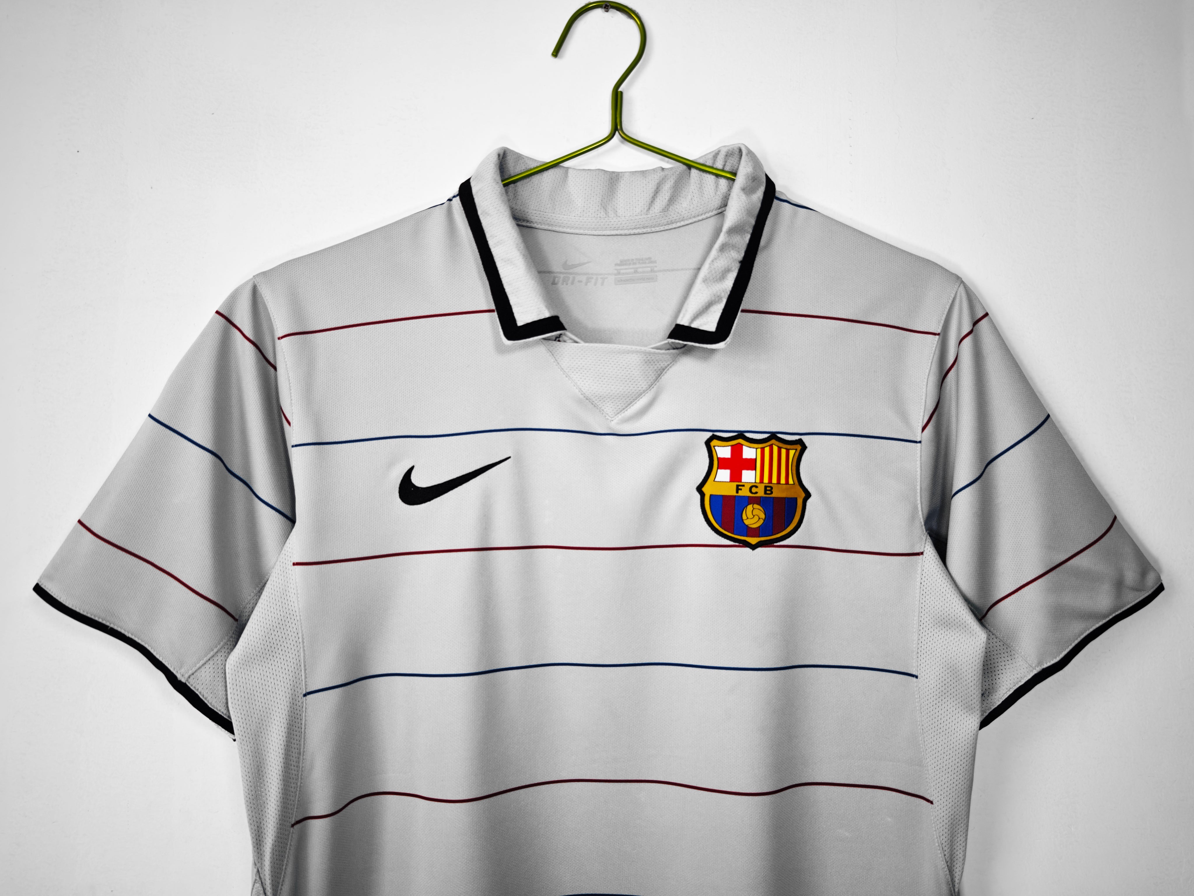 Barcelona 2003-04 Away - Retro Shirt – Full Time Store
