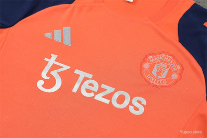 Manchester United Training - Stadium Kit (Orange)