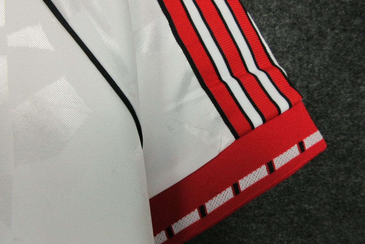 Manchester United Away 1990-91 - Retro Shirt