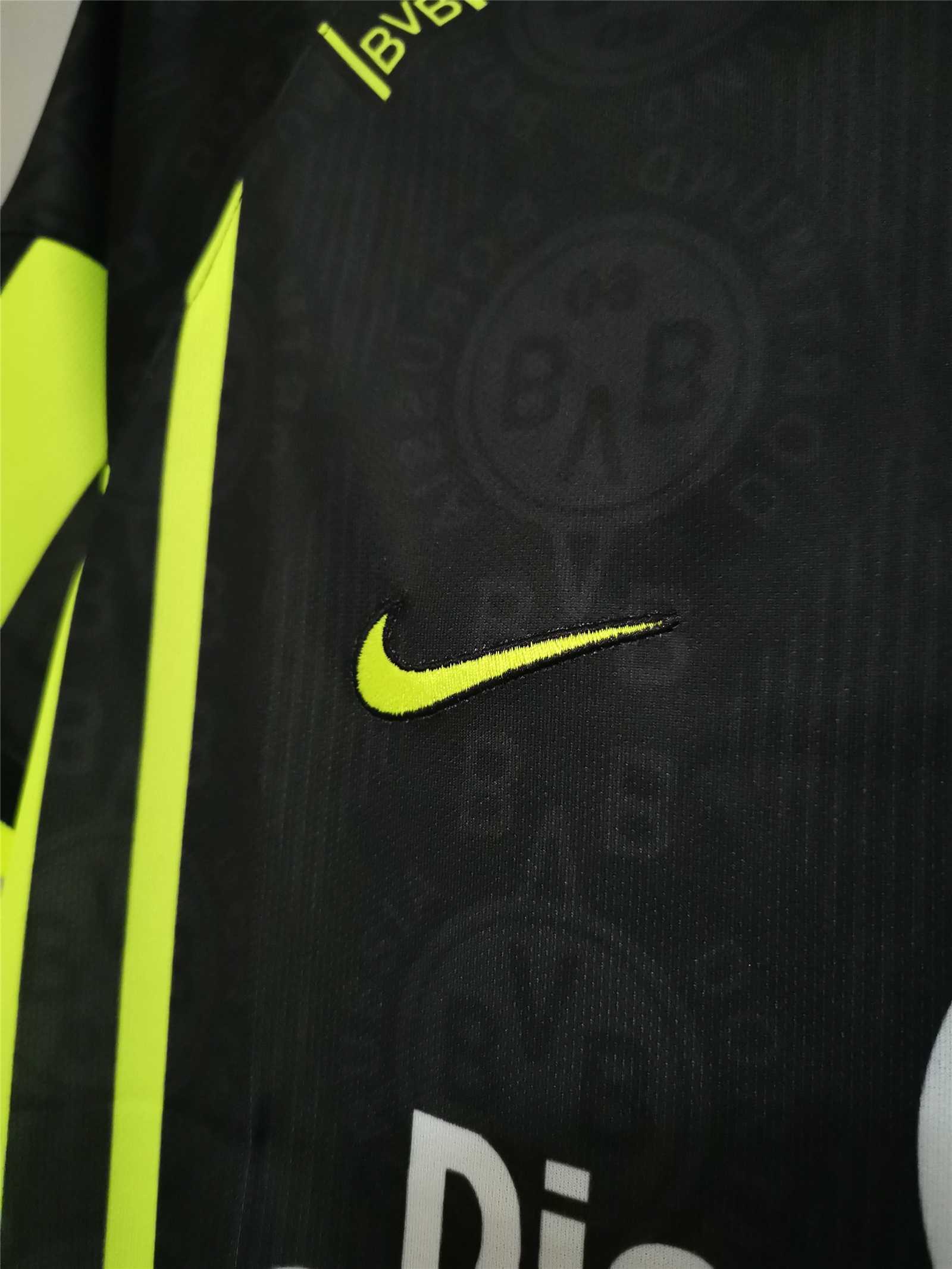 Borussia Dortmund Away 1995-96 - Retro Shirt