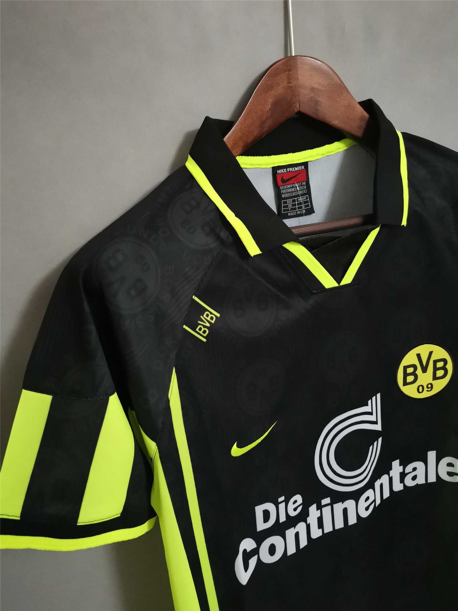 Borussia Dortmund Away 1995-96 - Retro Shirt