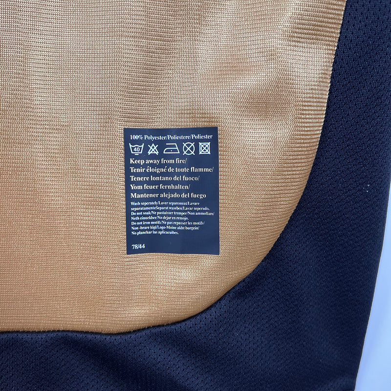 Manchester United 2001-02 Reversible Away and Third - Retro Shirt