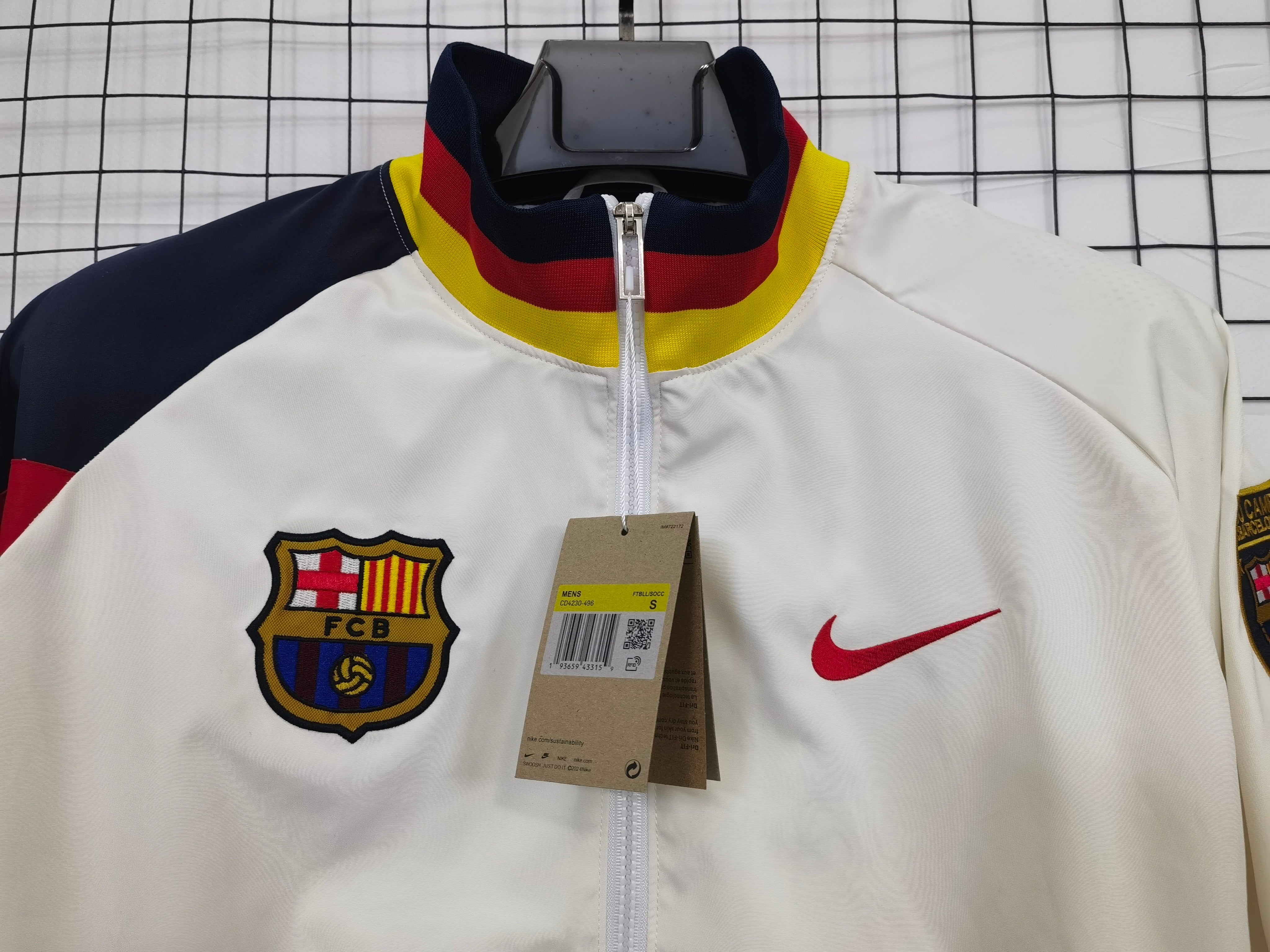 Barcelona Retro Windbreaker