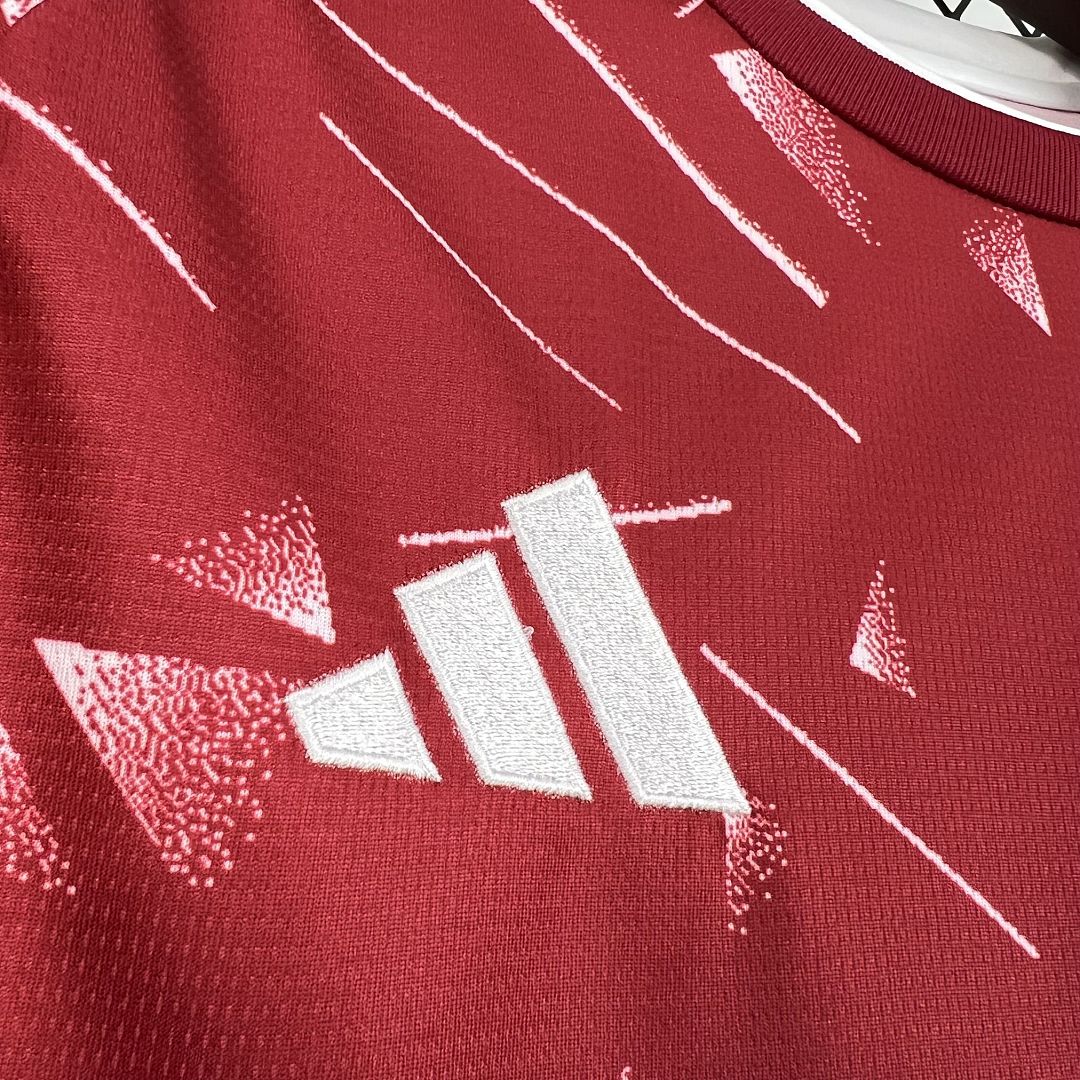 Liverpool Home 2026-27 - Stadium Kit