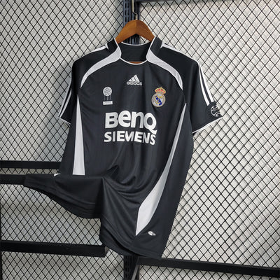Real Madrid Away 2006-07 - Retro Shirt