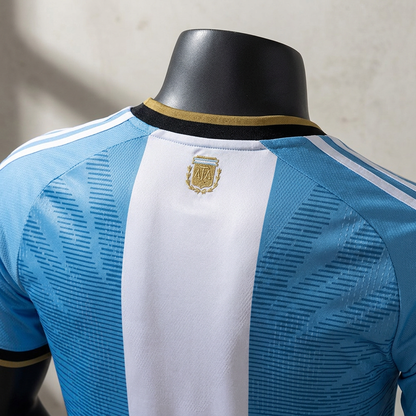 Upper back and neckline detail